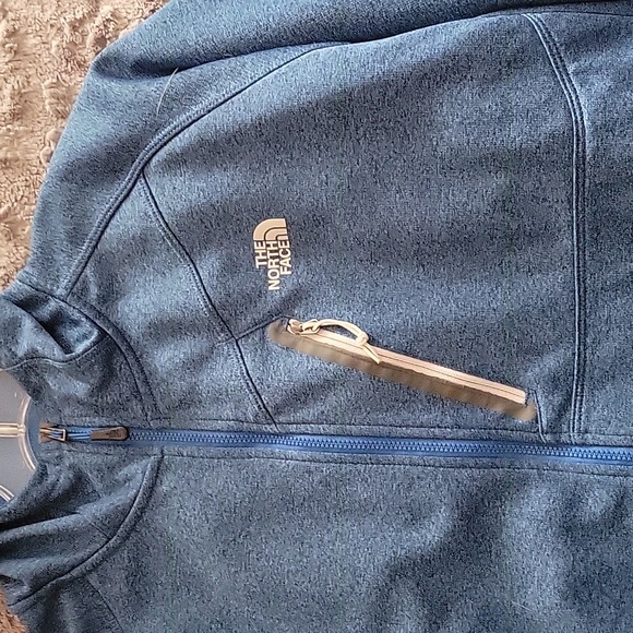 The North Face zip-up hoodie - Picture 3 of 6